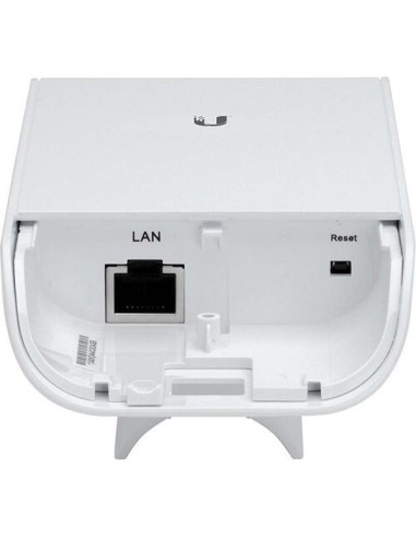 UISP airMAX NanoStation LocoM2 2.4-GHz 8-dBi 2x2 MIMO TDMA CPE