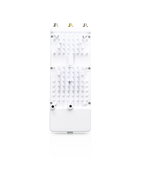  UISP airFiber 5XHD 5-GHz 1-Gbps Point to Point Carrier Backhaul Radio