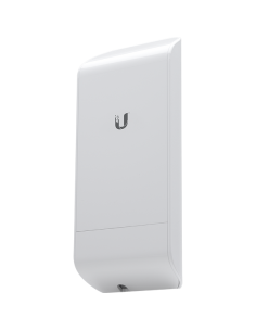  UISP airMAX NanoStation LocoM5 5-GHz 13-dBi 2x2 MIMO CPE 2
