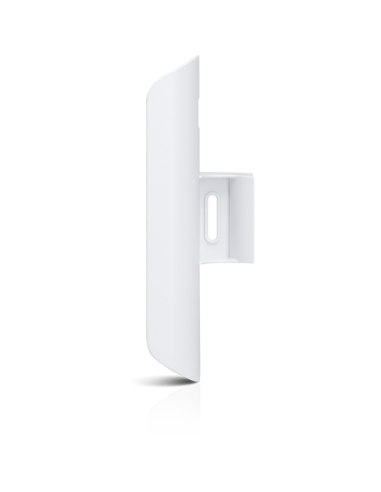  UISP airMAX NanoStation LocoM5 5-GHz 13-dBi 2x2 MIMO CPE